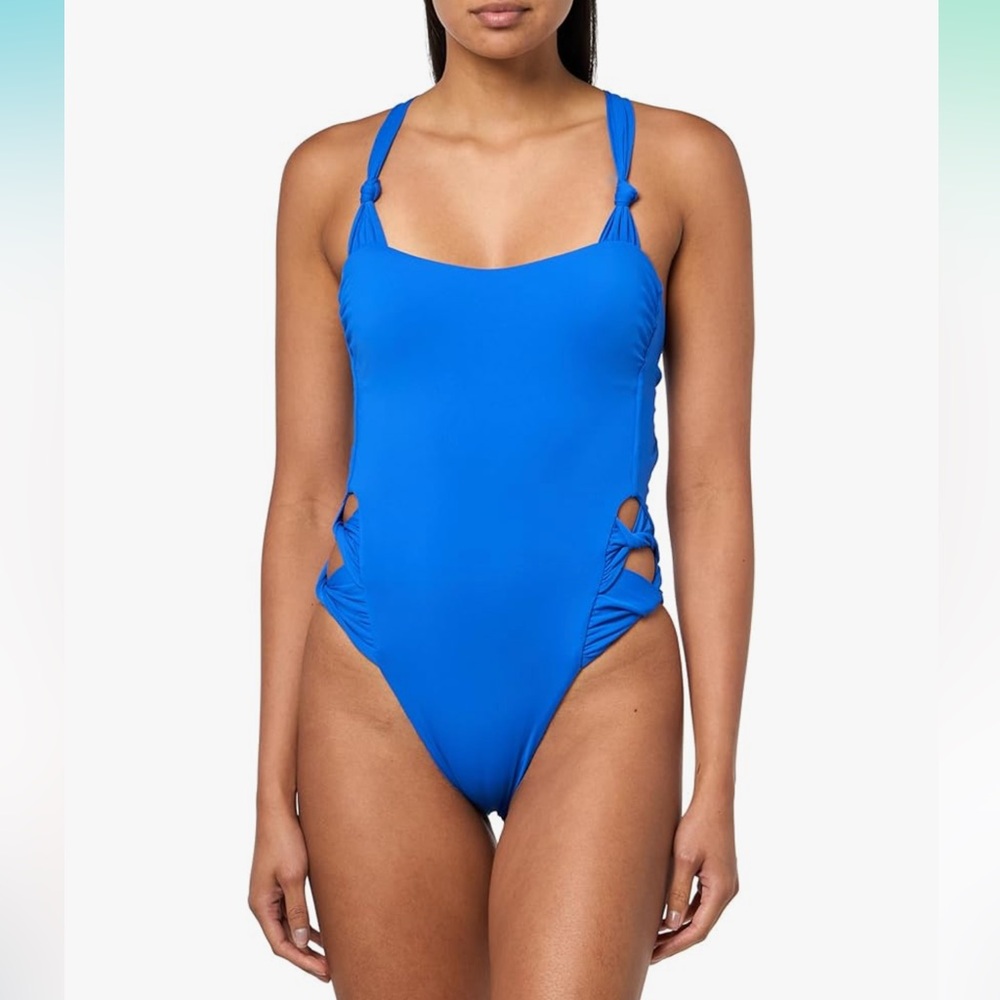 NWT BECCA LANA BANDEAU ONE
PIECE SWIMSUIT Sz M